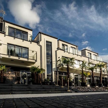 Poludnik Park Boutique Hotel Conference&Spa 斯塔加德什切青 外观 照片