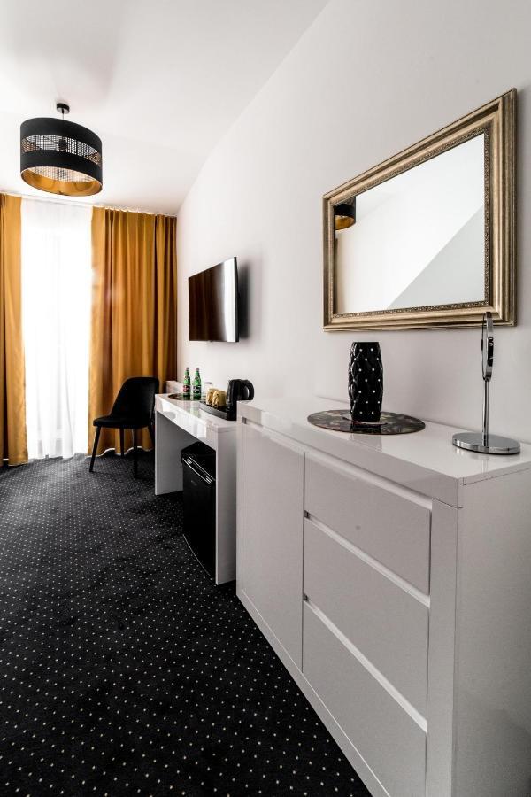 Poludnik Park Boutique Hotel Conference&Spa 斯塔加德什切青 外观 照片
