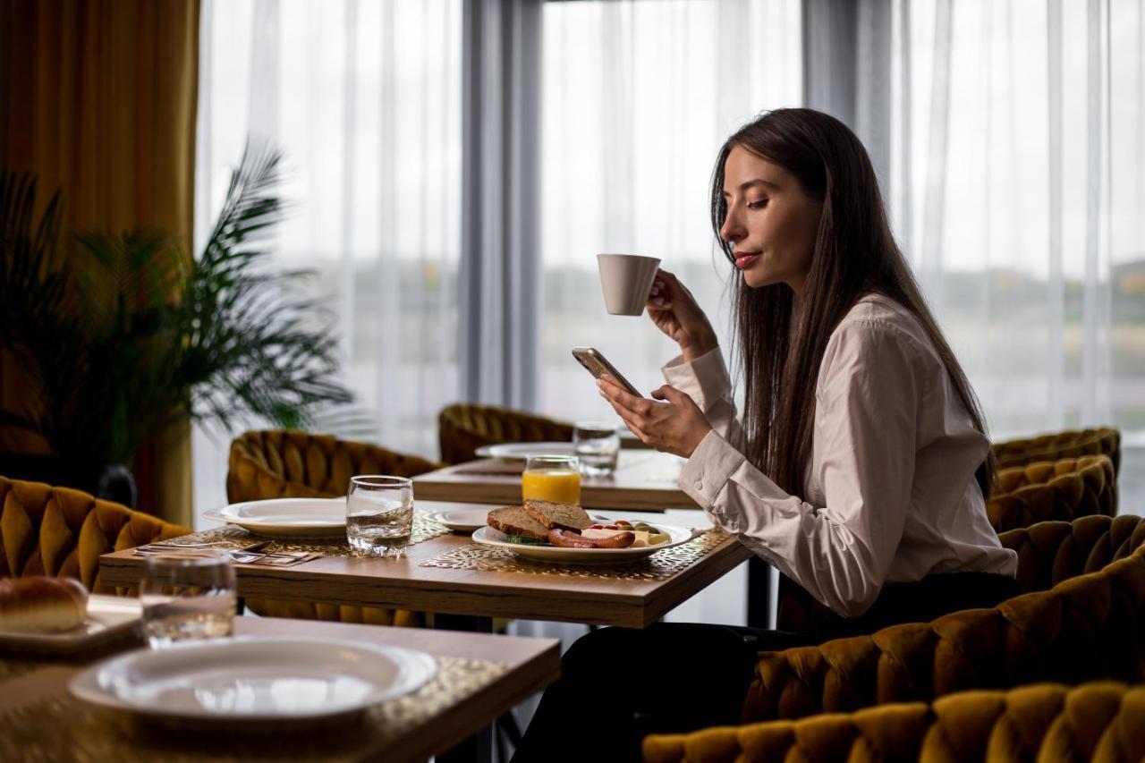 Poludnik Park Boutique Hotel Conference&Spa 斯塔加德什切青 外观 照片