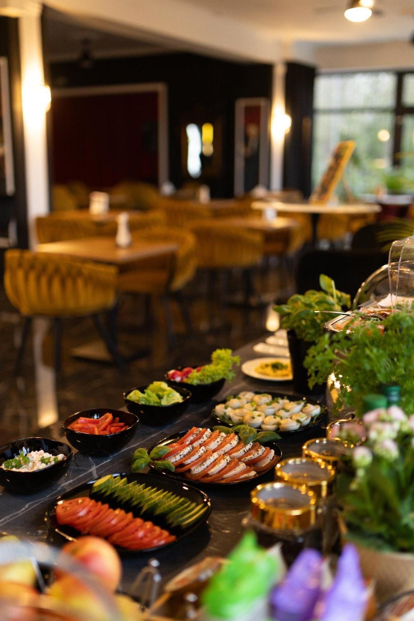 Poludnik Park Boutique Hotel Conference&Spa 斯塔加德什切青 外观 照片